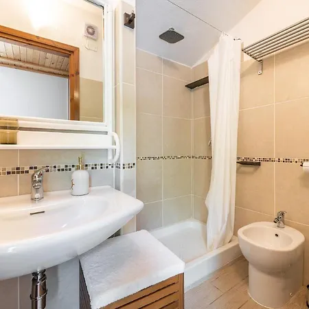 דירה Domus Moon With Sea View *